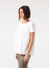 Charger l'image dans la galerie, Pleat Back Blouse in White