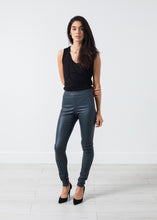 Charger l'image dans la galerie, Elenaso Leather Trouser in Cool Grey