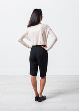Charger l'image dans la galerie, Woven Shorts in Black
