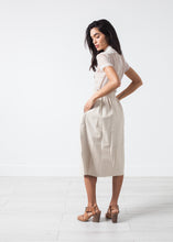 Charger l'image dans la galerie, Eulera Leather Skirt in Cream