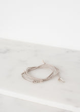 Charger l'image dans la galerie, Bracelet 85 in Grey Silk/Silver