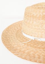 Charger l'image dans la galerie, Wrapped Up Hat in Straw/White
