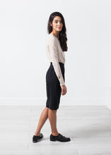 Charger l&#39;image dans la galerie, Woven Shorts in Black
