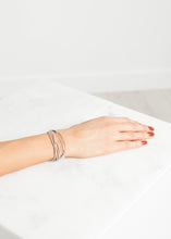 Charger l&#39;image dans la galerie, Bracelet 85 in Grey Silk/Silver
