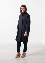 Charger l&#39;image dans la galerie, Woven Pleat Back Coat

