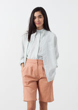 Charger l&#39;image dans la galerie, Classic Button Down
