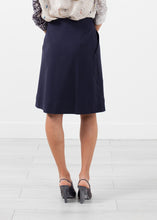 Charger l&#39;image dans la galerie, Deep Pocket Skirt
