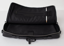 Charger l&#39;image dans la galerie, Classic Doc Bag
