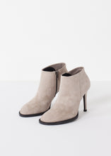 Charger l&#39;image dans la galerie, Camoscio Zip Heel
