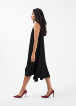 Charger l&#39;image dans la galerie, Cape Dress
