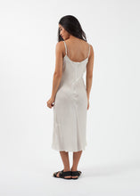 Charger l&#39;image dans la galerie, Bias Slip Dress
